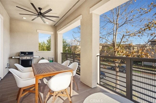 Building Photo - 227 Follyhatch