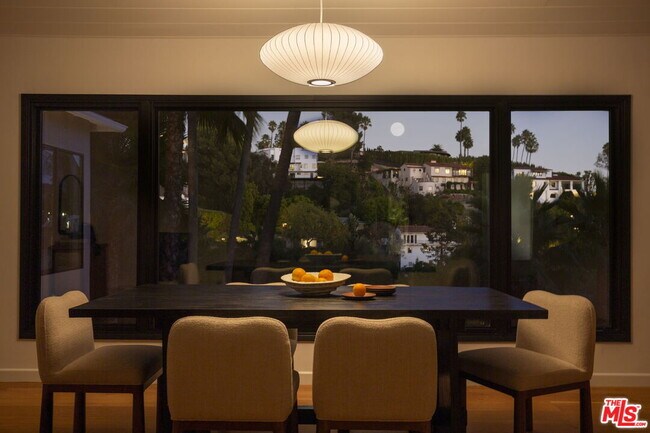 Building Photo - 5692 Holly Oak Dr