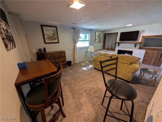 Building Photo - 1494 Hilton Dr