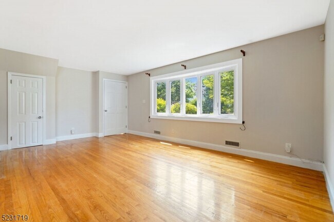 Building Photo - 105 Berkeley Ave