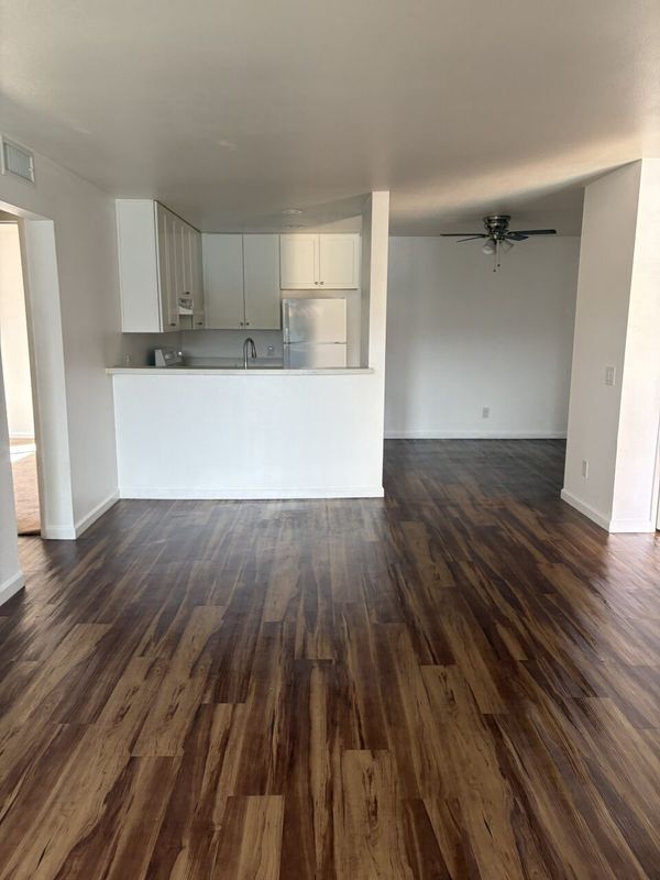 Building Photo - 2020 Guthrie St N