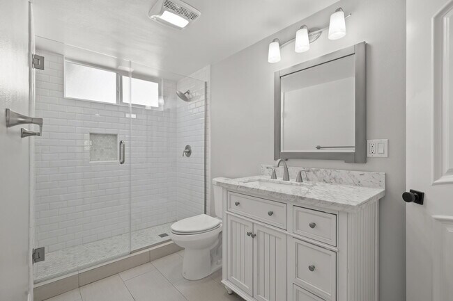 Building Photo - 15473 Lemay St