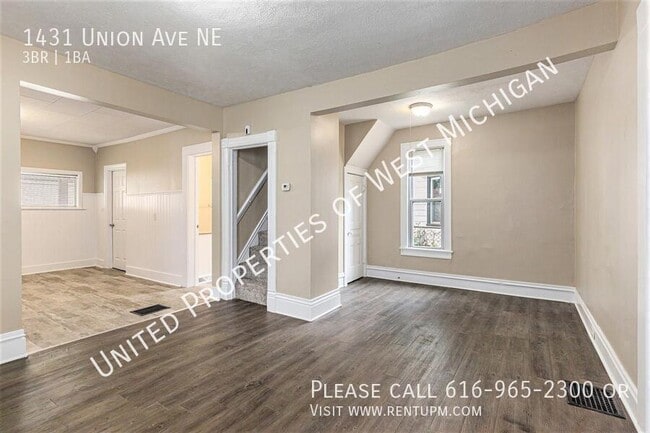 Building Photo - 1431 Union Ave NE