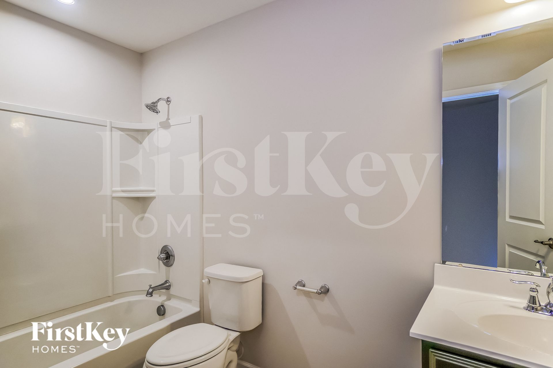 Building Photo - 717 Wallace Dr