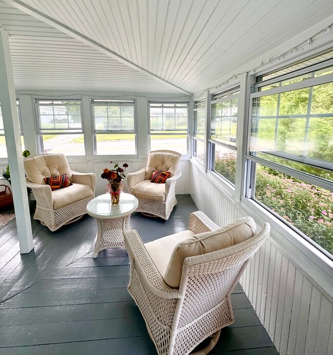 Building Photo - 46 Crescent Ave