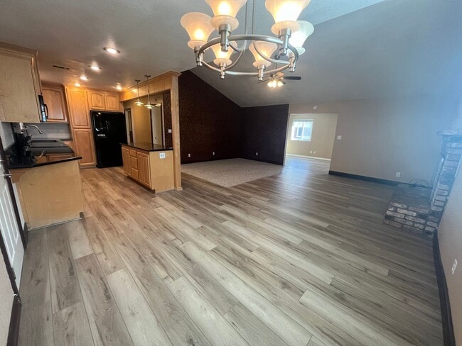 Building Photo - Spacious 4bed 2bath home in Elverta!