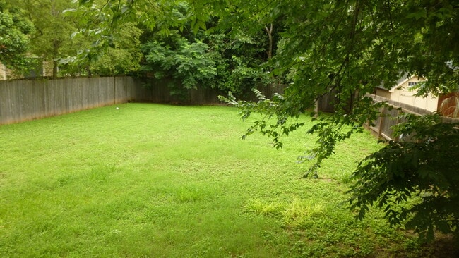 Building Photo - Fantastic cottage in SoCo