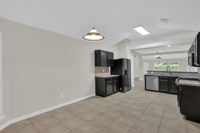 Building Photo - 22727 Bridgewater Dr