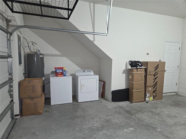 Building Photo - 8359 Lookout Pointe Dr