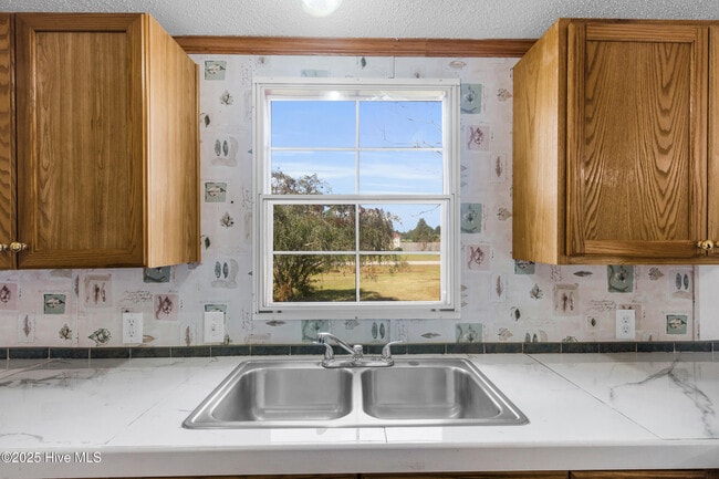 Building Photo - 170 Lariat Cir