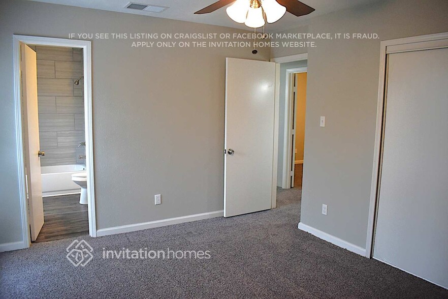 Building Photo - 3120 Woodlark Dr