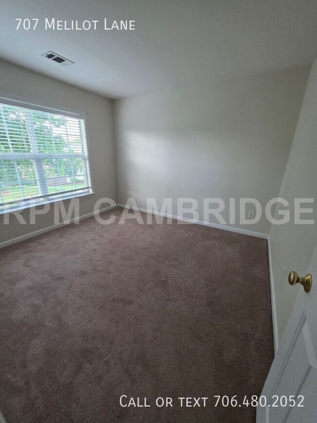 Building Photo - 707 Melilot Ln