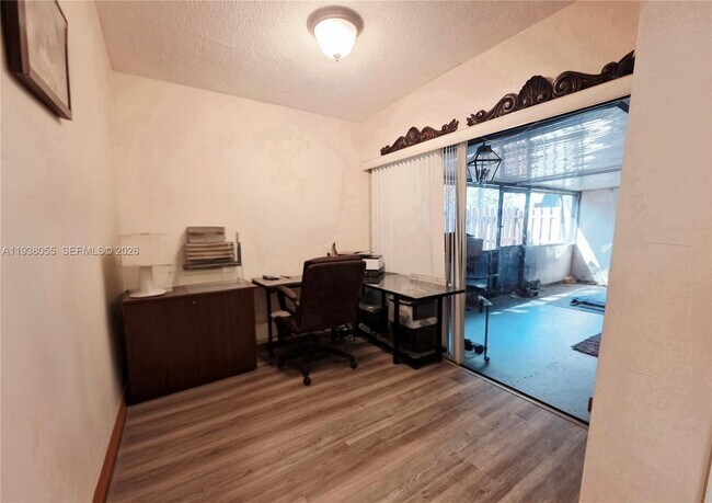 Building Photo - 8500 NW 31st Ct