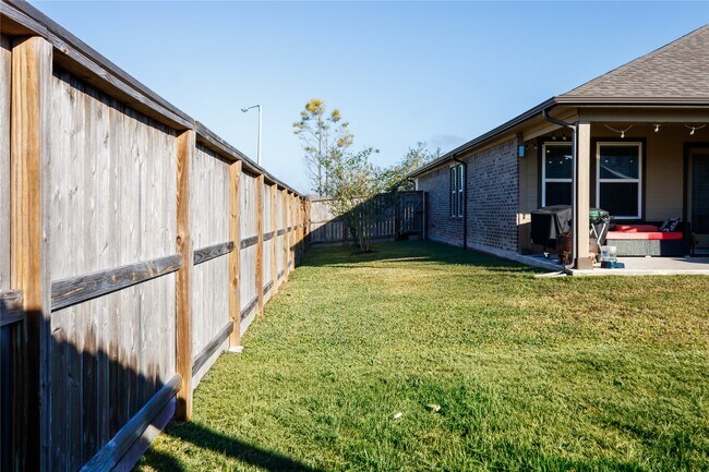 Building Photo - 10201 Waterwall Ln