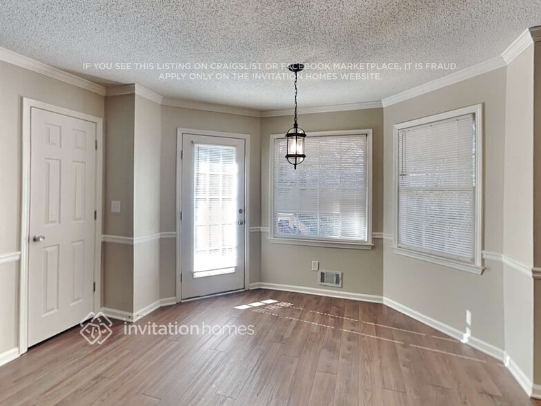 Building Photo - 647 Overlook Wood Way NW