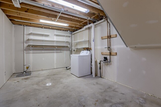 Building Photo - 15405 Fillmore Cir