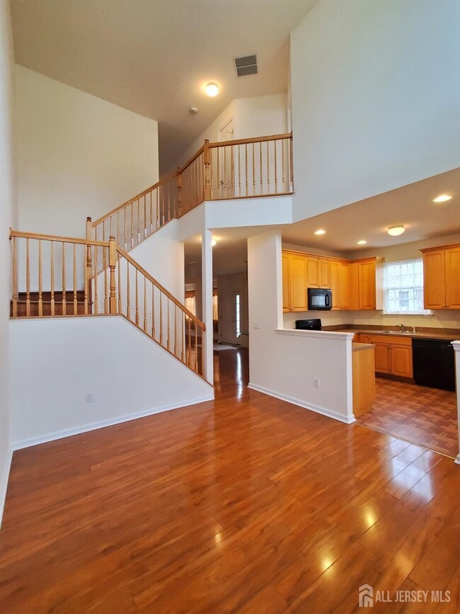 Building Photo - 202 Alder Ct