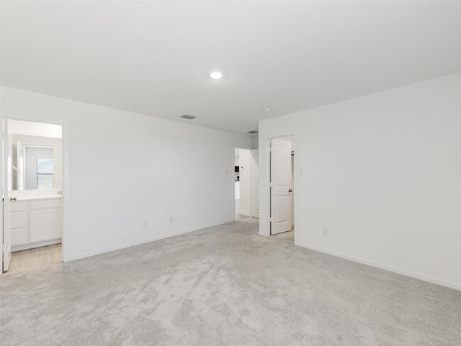 Building Photo - 6744 Teal Cir