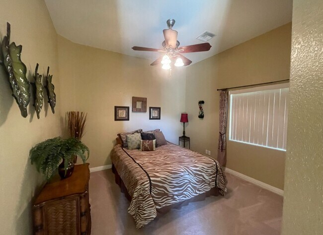 Building Photo - 1961 E Lipan Blvd