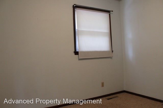 Building Photo - 3 br, 2 bath House - 3155 Ella Ln