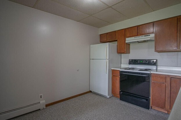 Building Photo - 315 E Oak St