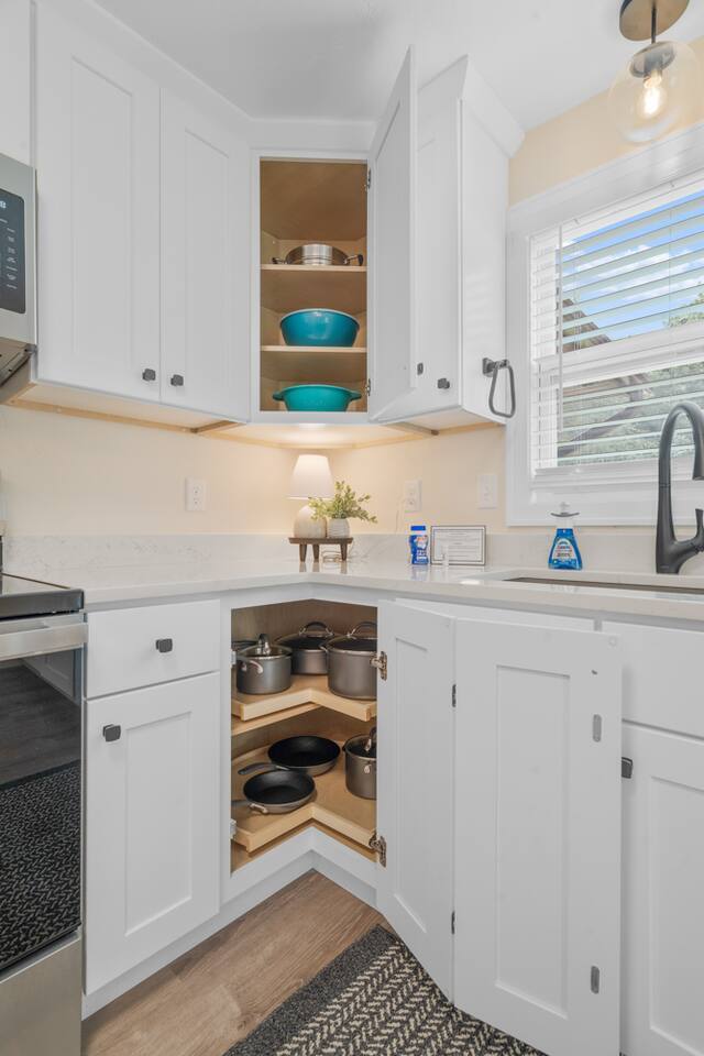 Building Photo - 2598 Parkwood Dr