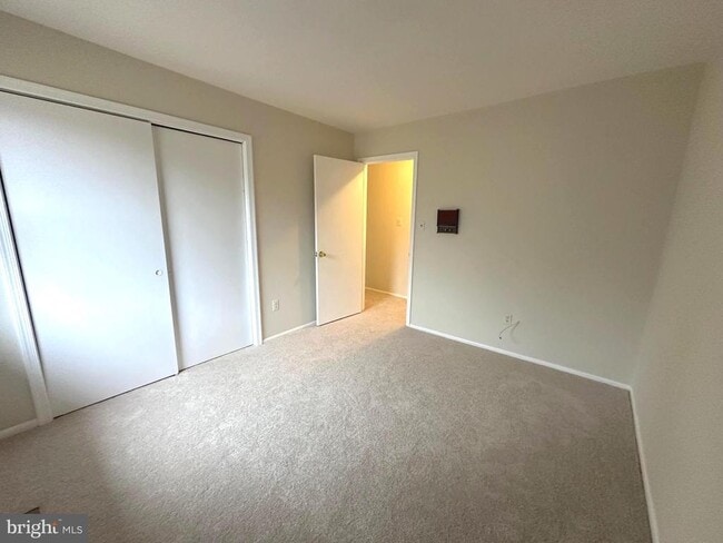 Building Photo - 4037 Olney Laytonsville Rd