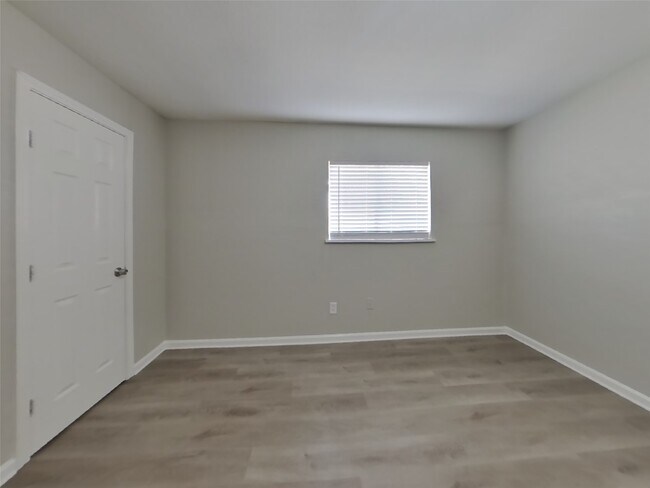 Building Photo - 22703 Post Gate Dr
