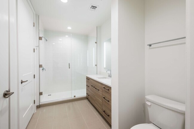 F Floorplan Bath - St. Andrie At Buffalo Heights