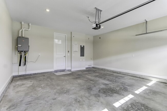 Building Photo - 14167 Pier Ln