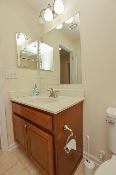 Building Photo - 7954 Blue Stream Dr