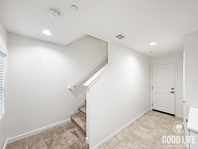 Building Photo - Beautiful 3BR Home in Stanton | Private Yard + 3 Car Attached Garage