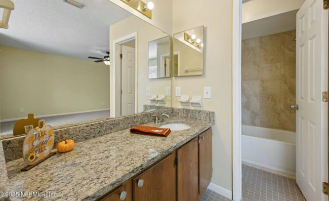 Building Photo - 2/2 townhome located near NAS Jax