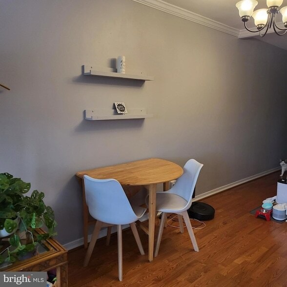 Building Photo - 710 W Glebe Rd