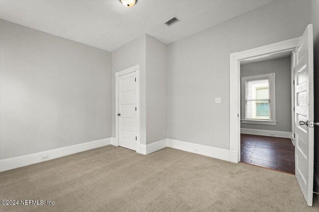 Building Photo - 1950 Redell St