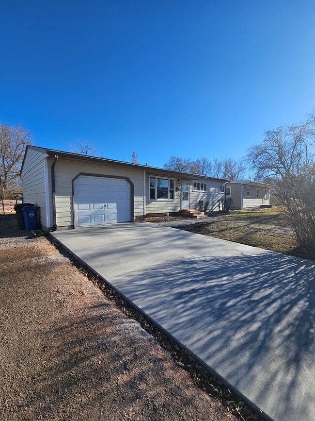 Building Photo - 3 BEDROOM | 1 BATH | SINGLE-LEVEL HOME | SOUTH