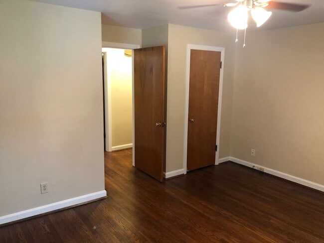 Building Photo - 5562 Beechmont Ave