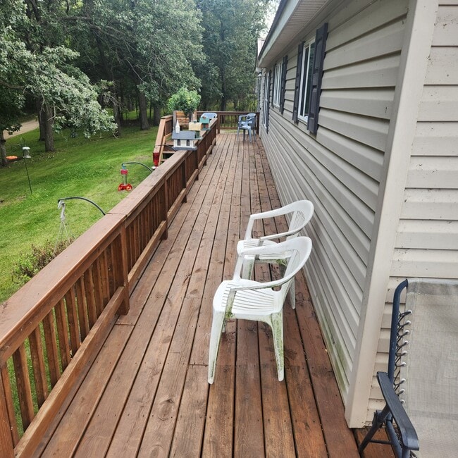 Building Photo - 21115 Greenhead Dr