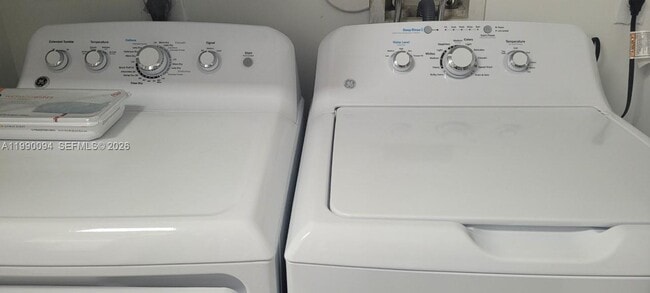 Building Photo - 860 NW 92nd Ave