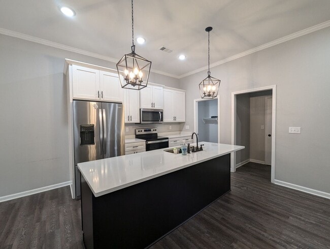 Building Photo - 3 Bed / 2 Bath Home in Riverwood Estates