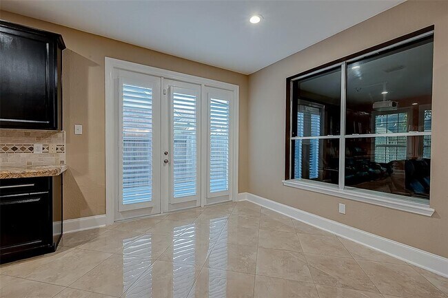 Building Photo - 1419 Kyle Hill Ln