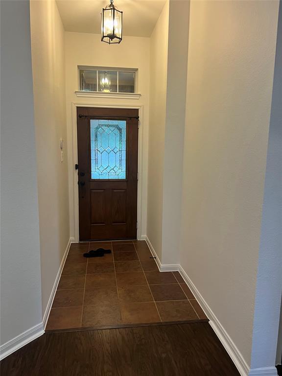 Building Photo - 600 Spanish Oak Terrace