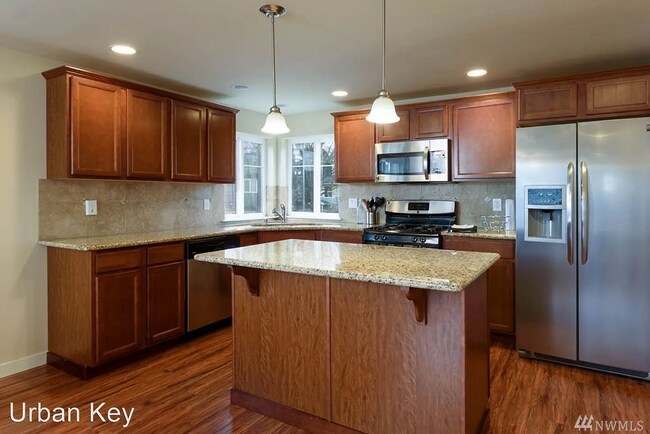 Building Photo - 511 21st Ave