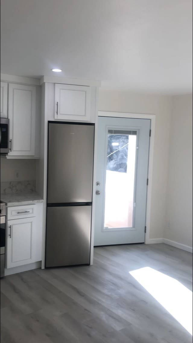 Building Photo - 5853 W 74th St