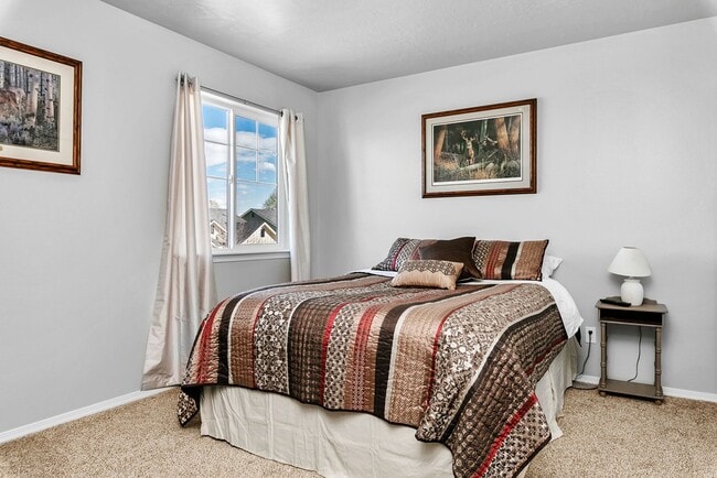 Building Photo - 4bd/2.5ba Home Near the Marketplace Nampa ...