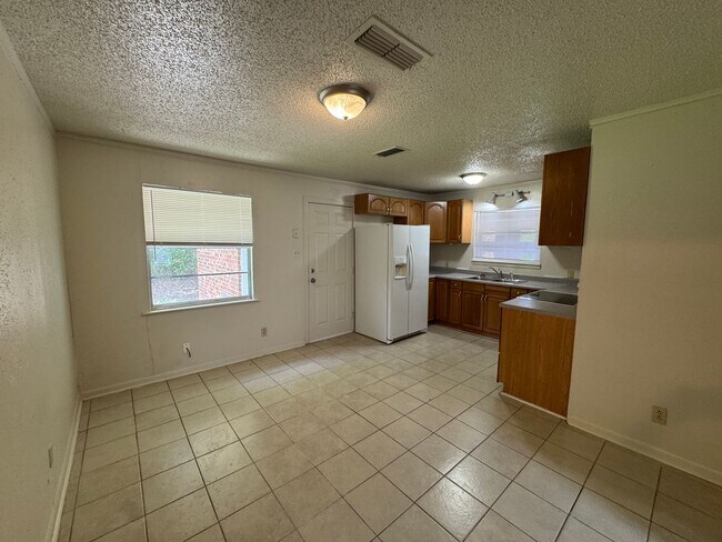 Building Photo - 3-Bedroom House for Rent in Killeen