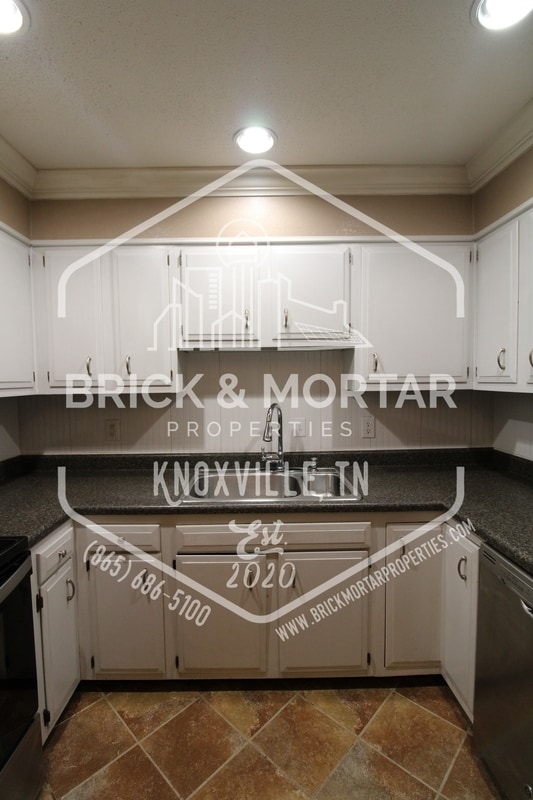 Building Photo - 1400 Mt Vista Dr