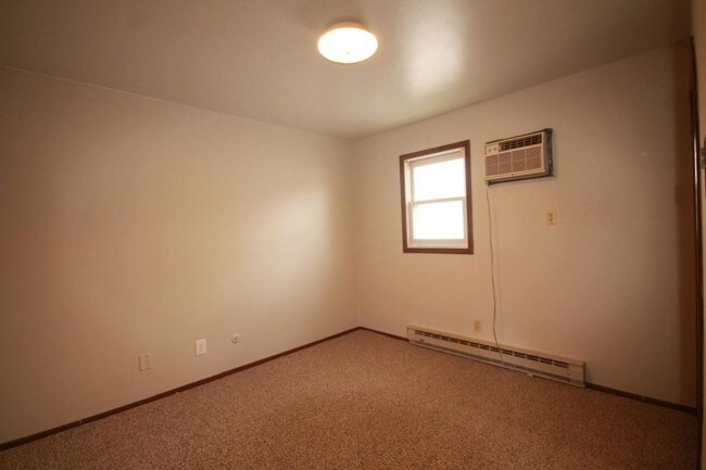 Building Photo - 1516 6th St N.#6