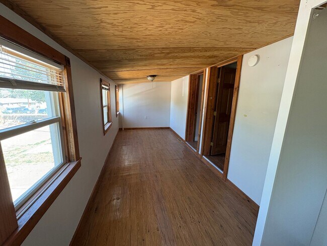 Building Photo - Private Suites in a Beautiful Shared Home Near UNC & Coffee Shops