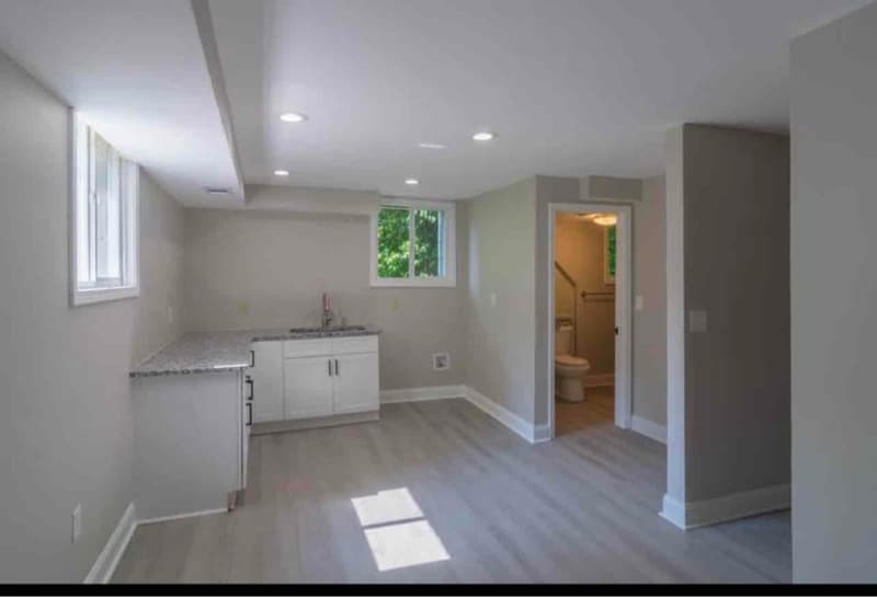 Building Photo - 2368 Jefferson Terrace